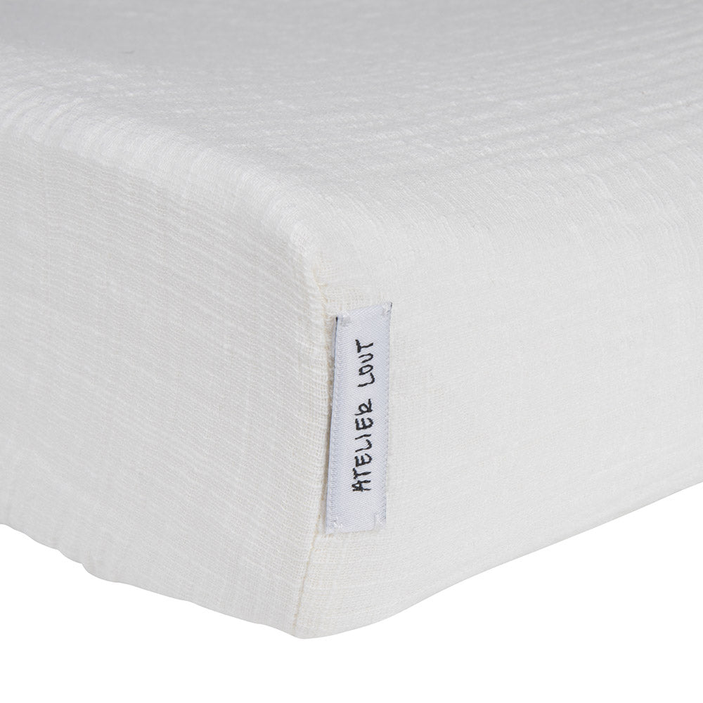 Atelier Lout | changing mat cover - changing pad cover white